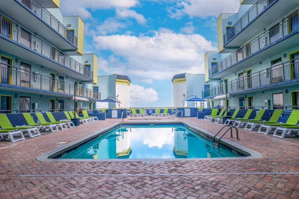 Monterey Bay Suites - Rooftop Pool Deck